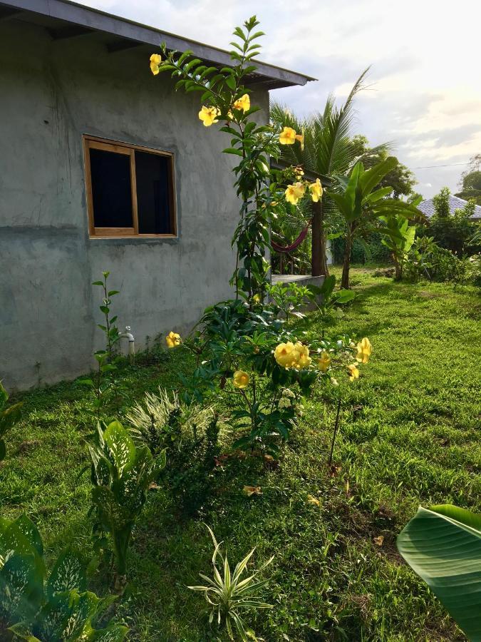 Casa Salvaje Vacation Rentals Bocas del Toro Exterior photo
